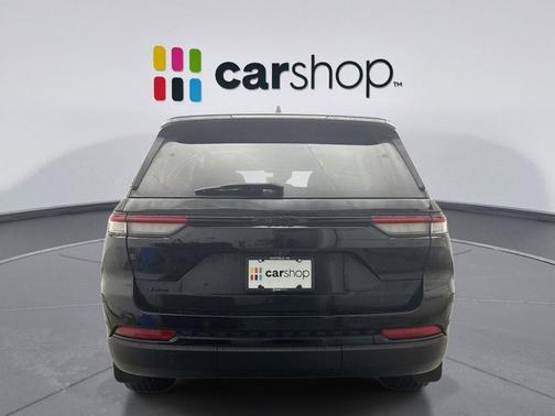 Diamond Black Crystal Pearlcoat 2023 Jeep Grand Cherokee Altitude