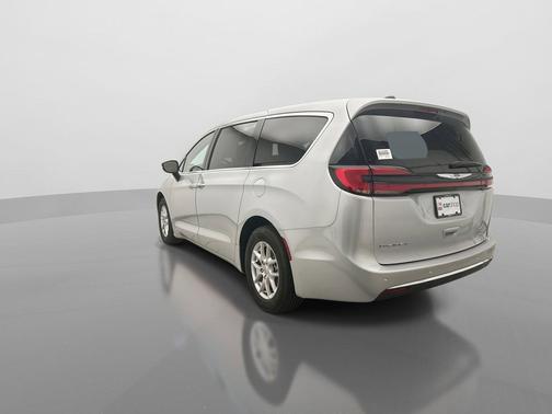Silver Mist Clearcoat 2024 Chrysler Pacifica Touring L