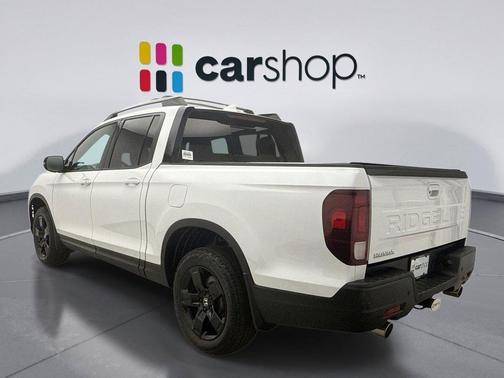 Platinum White 2024 Honda Ridgeline Black