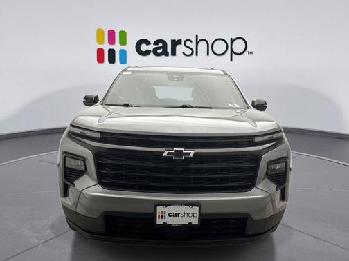 Sterling Gray Metallic 2024 Chevrolet Traverse LT