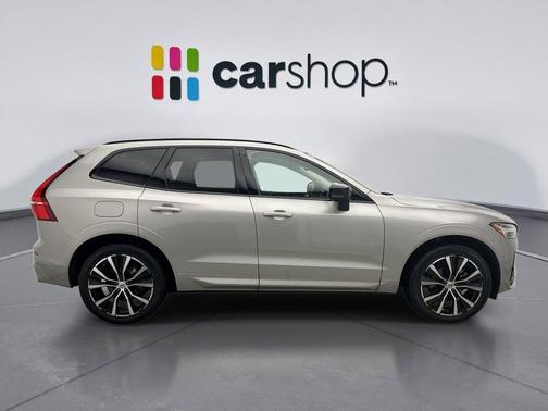 2025 Volvo XC60 B5 Ultra
