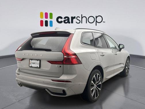 2025 Volvo XC60 B5 Ultra