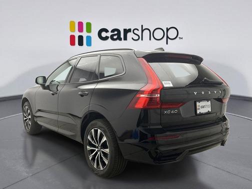 Onyx Black 2025 Volvo XC60 B5 Plus