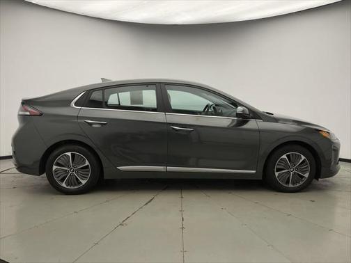 2022 Hyundai IONIQ Plug-In Hybrid Limited