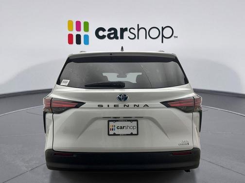 2022 Toyota Sienna XLE