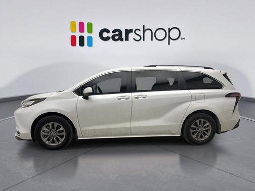 2022 Toyota Sienna XLE
