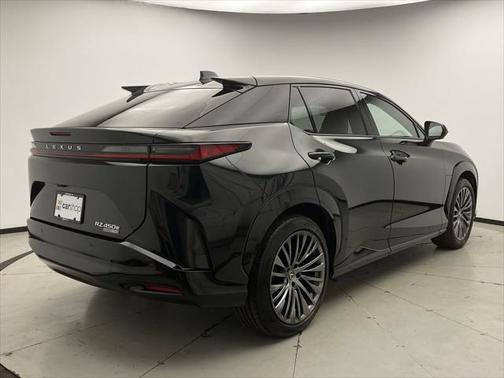2023 Lexus RZ 450e Luxury