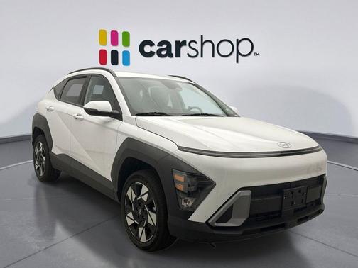 Atlas White 2025 Hyundai KONA SEL