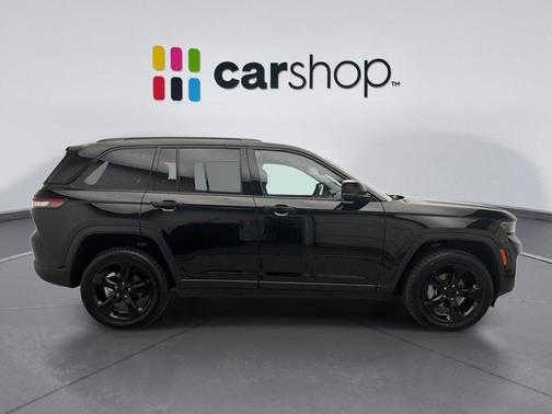 Diamond Black Crystal Pearlcoat 2023 Jeep Grand Cherokee Limited