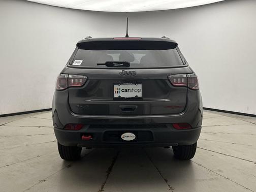 Granite Crystal Metallic Clearcoat 2023 Jeep Compass Trailhawk