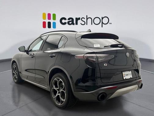 Vulcano Black Metallic 2024 Alfa Romeo Stelvio Ti
