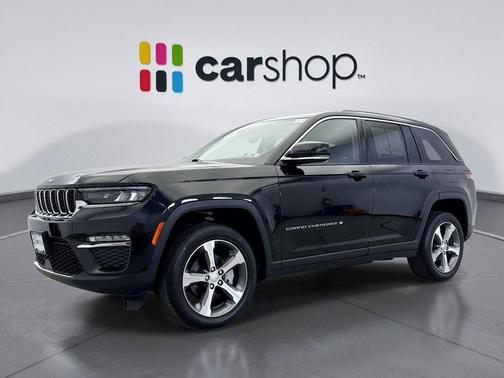 Diamond Black Crystal Pearlcoat 2023 Jeep Grand Cherokee Limited