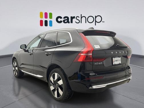 2023 Volvo XC60 Recharge Plug-In Hybrid T8 Ultimate Bright Theme