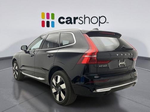 2023 Volvo XC60 Recharge Plug-In Hybrid T8 Ultimate Bright Theme