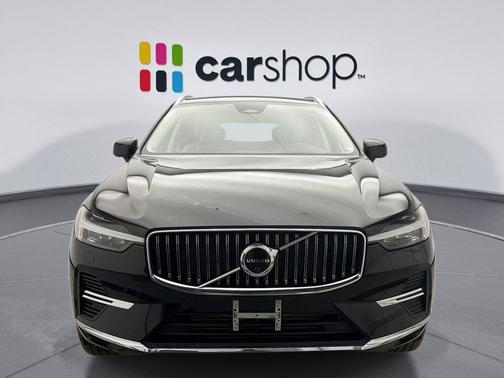 2023 Volvo XC60 Recharge Plug-In Hybrid T8 Ultimate Bright Theme