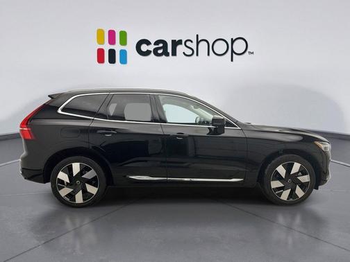 2023 Volvo XC60 Recharge Plug-In Hybrid T8 Ultimate Bright Theme
