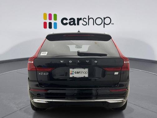 2023 Volvo XC60 Recharge Plug-In Hybrid T8 Ultimate Bright Theme
