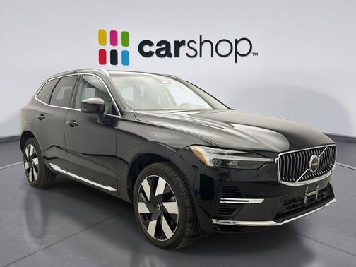 2023 Volvo XC60 Recharge Plug-In Hybrid T8 Ultimate Bright Theme