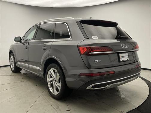 2021 Audi Q7 55 Premium Plus