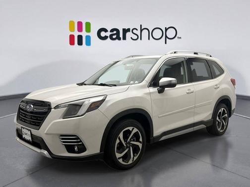 Crystal White Pearl 2022 Subaru Forester Touring