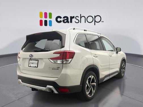 Crystal White Pearl 2022 Subaru Forester Touring