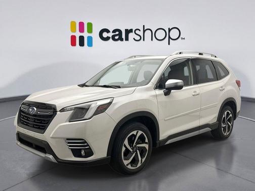 Crystal White Pearl 2022 Subaru Forester Touring