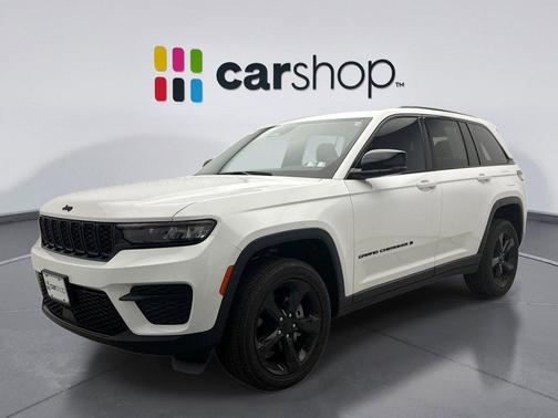 Bright White Clearcoat 2023 Jeep Grand Cherokee Altitude SUV