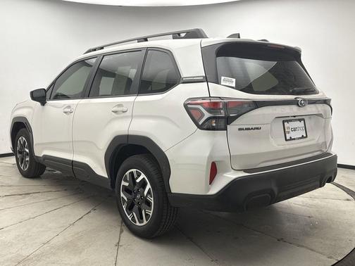 2025 Subaru Forester Base