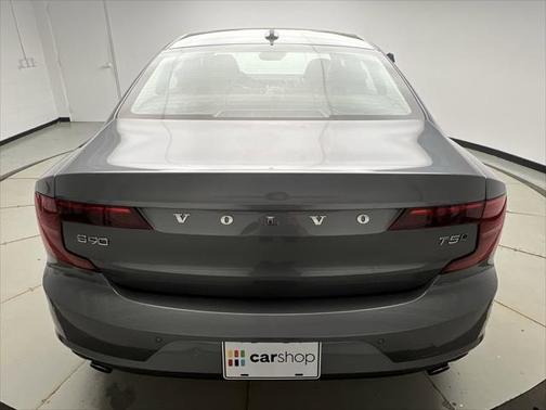 2018 Volvo S90 T5 Momentum