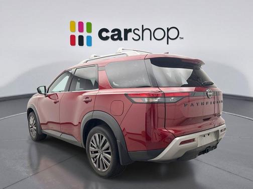 2023 Nissan Pathfinder SL 4WD