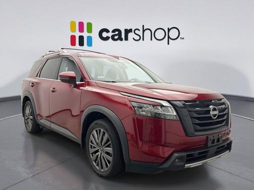 2023 Nissan Pathfinder SL 4WD