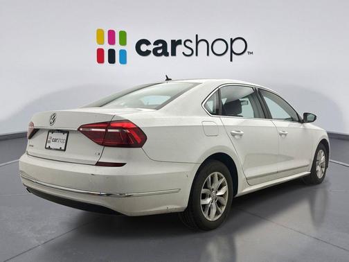 2017 Volkswagen Passat 1.8T S