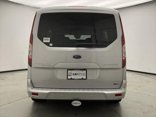 2020 Ford Transit Connect Titanium w/Rear Liftgate