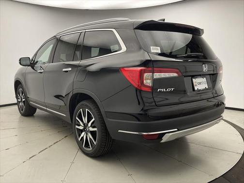 2022 Honda Pilot Touring 8-Passenger