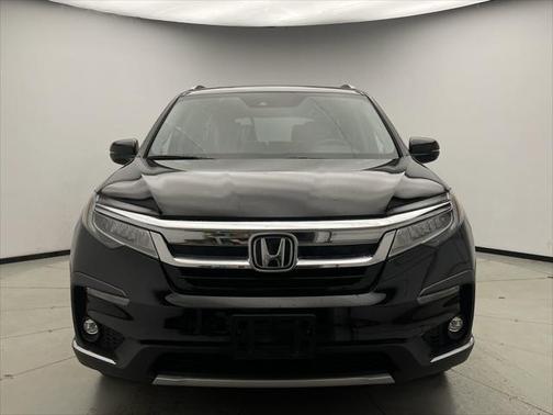 2022 Honda Pilot Touring 8-Passenger