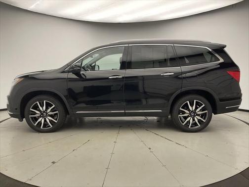 2022 Honda Pilot Touring 8-Passenger