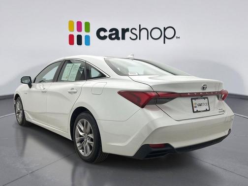 2021 Toyota Avalon Hybrid XLE
