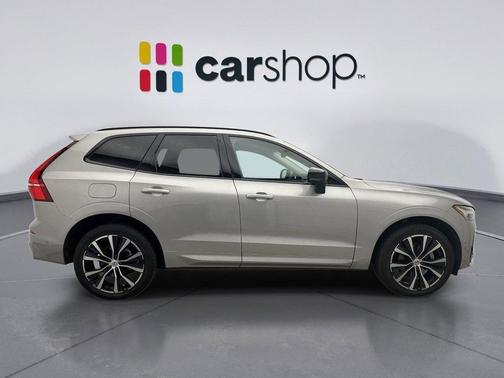 2023 Volvo XC60 B5 Plus Dark Theme