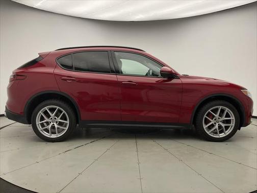 2019 Alfa Romeo Stelvio Sport