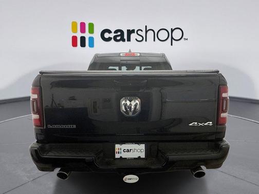 Diamond Black Crystal Pearlcoat 2021 RAM 1500 Laramie