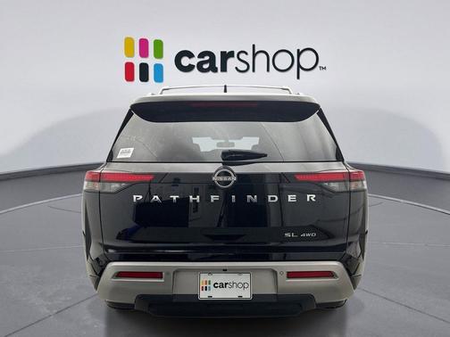 2022 Nissan Pathfinder SL 4WD