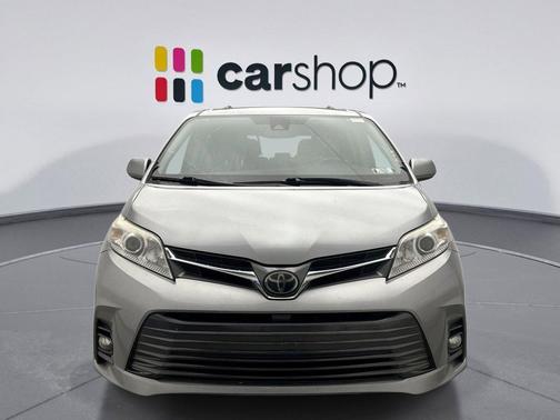 2018 Toyota Sienna XLE