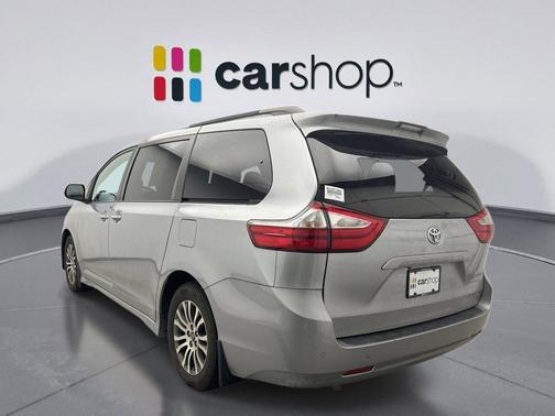 2018 Toyota Sienna XLE