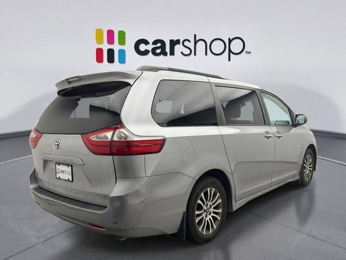 2018 Toyota Sienna XLE