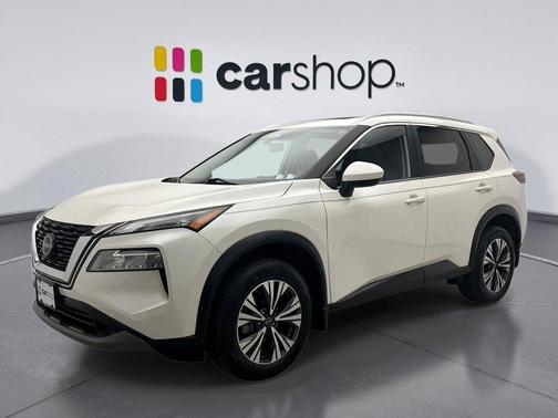 Pearl White Tricoat 2023 Nissan Rogue SV