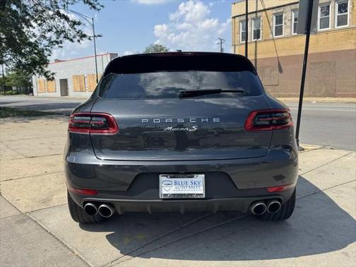 2017 Porsche Macan Base