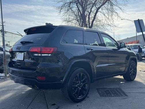 2017 Jeep Grand Cherokee Altitude
