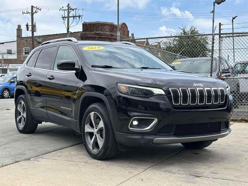 Diamond Black Crystal Pearlcoat 2019 Jeep Cherokee Limited