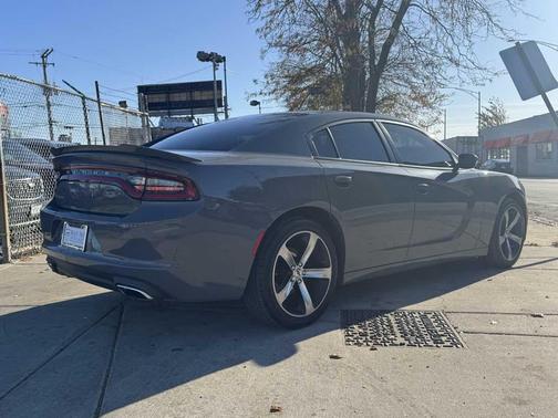 2017 Dodge Charger SE
