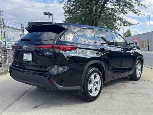 2021 Toyota Highlander Hybrid LE